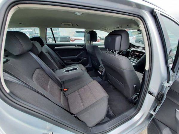 VW Passat Variant 2,0 TDI 150 KS, Comfort, 2x Alu 16″, ACC, Garancija