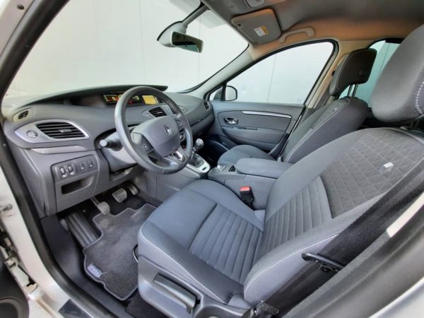 Renault Grand Scenic dCi 110, Limited, HR Navi, Alu 16″, PDC, Jamstvo