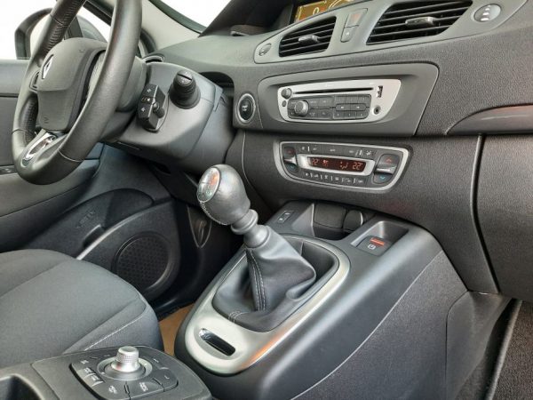 Renault Grand Scenic dCi 110, Limited, HR Navi, Alu 16″, PDC, Jamstvo