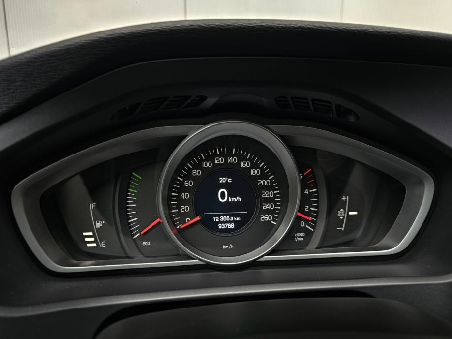 volvo-v40-d2-120ks-edition-led-svjetla-hr-navi-jamstvo-slika-205306879 Volvo V40 D2 120KS, EDITION, LED SVJETLA, HR NAVI, JAMSTVO