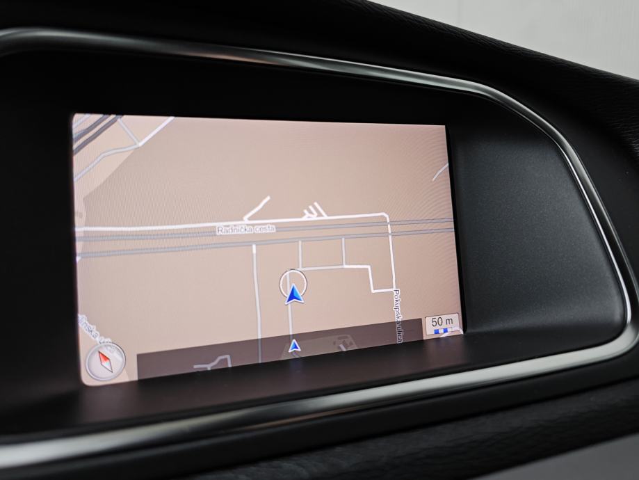volvo-v40-d2-120ks-edition-led-svjetla-hr-navi-jamstvo-slika-205306880 Volvo V40 D2 120KS, EDITION, LED SVJETLA, HR NAVI, JAMSTVO