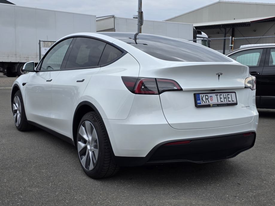 Tesla Model Y Dual Motor, 1 vlasnik, 2 seta guma, nije uvoz