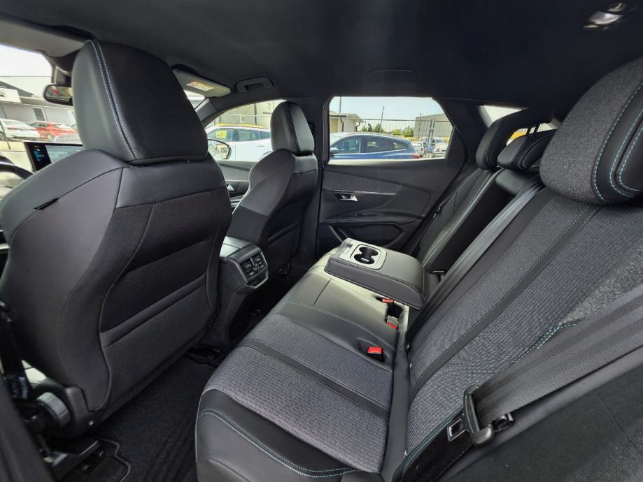 peugeot-3008-eat8-1.6-phev-225-ks-allure-jamstvo-pdv-car-vertical-slika-283481200 Peugeot 3008 EAT8 1,6 PHEV 225 KS, ALLURE, JAMSTVO, PDV, CAR VERTICAL