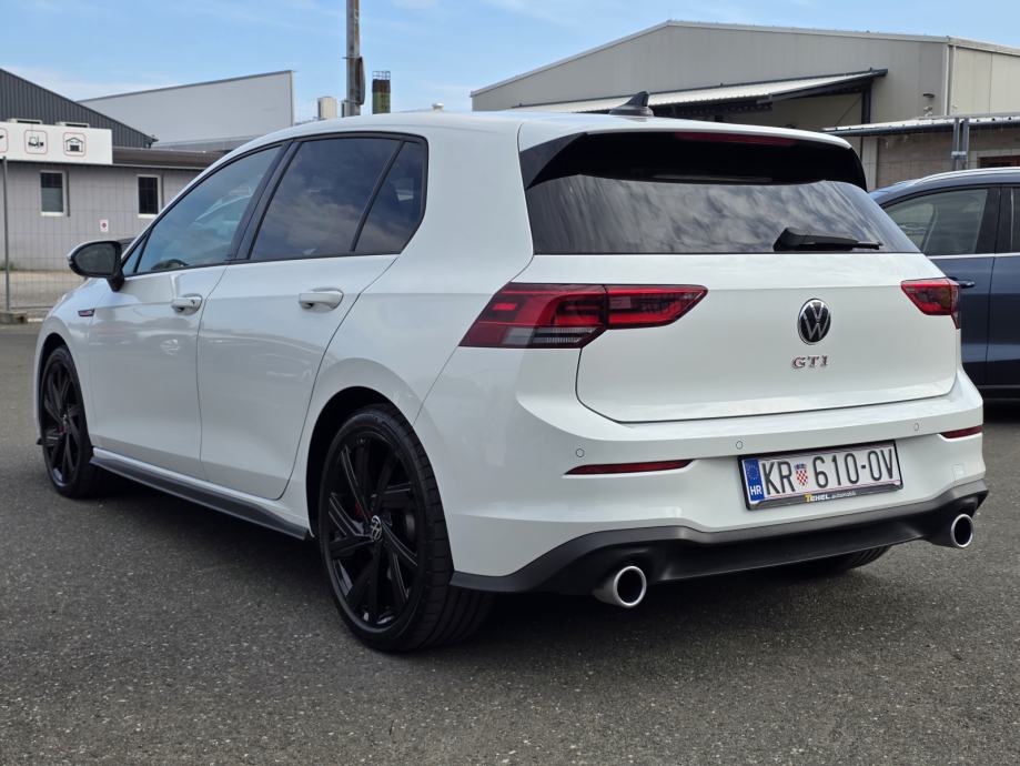 VW Golf 8 2,0 DSG GTI 245 KS, AMBI LIGHT, CAR VERTICAL, PDV, 12/2023